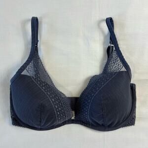 Victoria's Secret Women's 34DD Incredible Plunge Bra Navy Blue Lace Dainty
